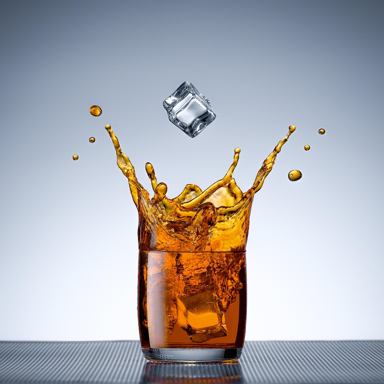 How Ice Quietly Became the Most Important Ingredient in Your Glass